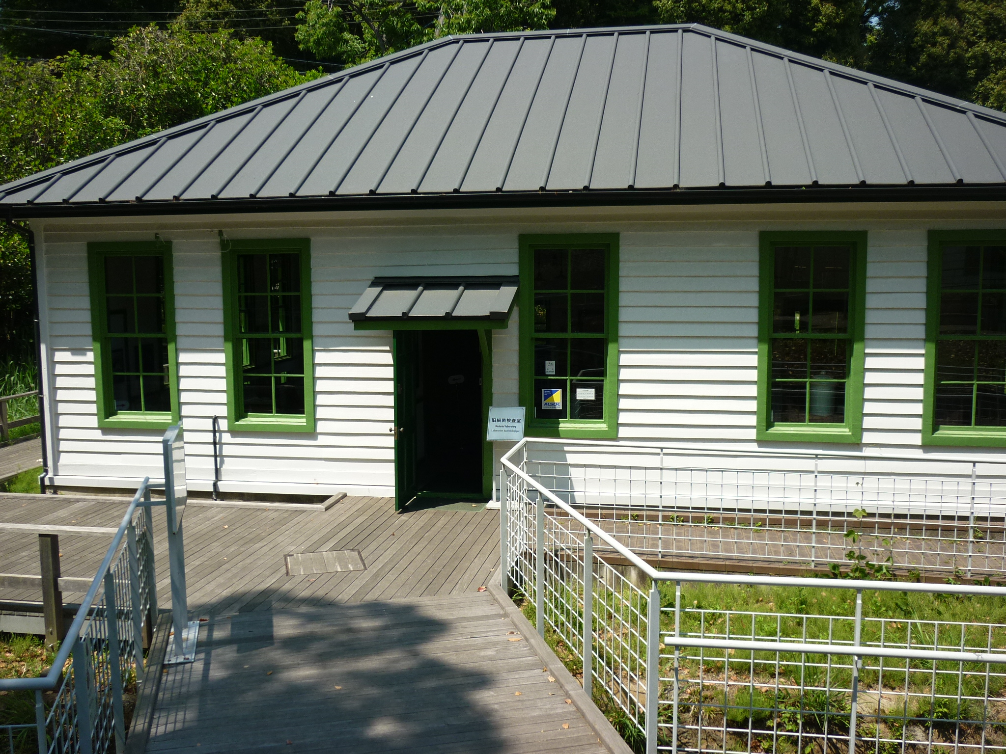 ���u������